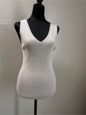 White House Black Market Cream Ribbed V-Neck Tank